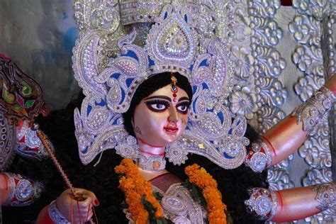 Durga Puja 2022 Enjoy Pandal Hopping At These Top 8 Places In Delhi ...