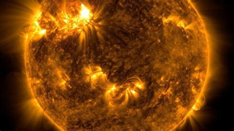 Massive solar flare explodes from the Sun, reveals NASA's Solar Dynamics Observatory | Tech News