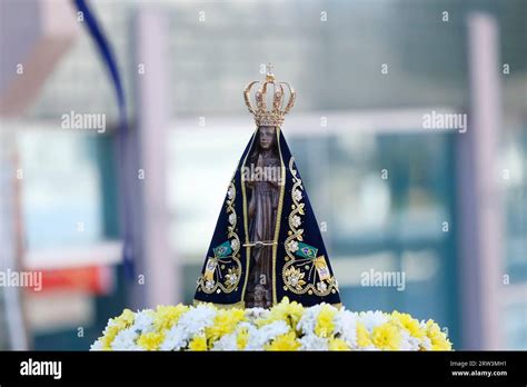 Statue of the image of Our Lady of Aparecida - Nossa Senhora Aparecida Stock Photo - Alamy