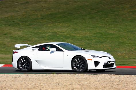 Lexus LFA 2012 | New Car Price, Specification, Review, Images