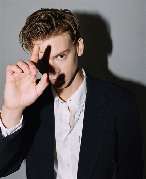 Thomas Brodie-Sangster: "I've always wanted to work in the 1960s"