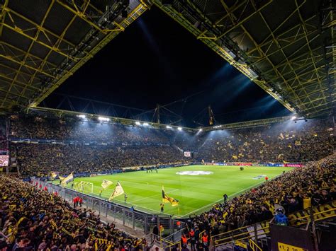 Dortmund Stadium : File:Santiago Bernabéu Stadium, Real Madrid ...