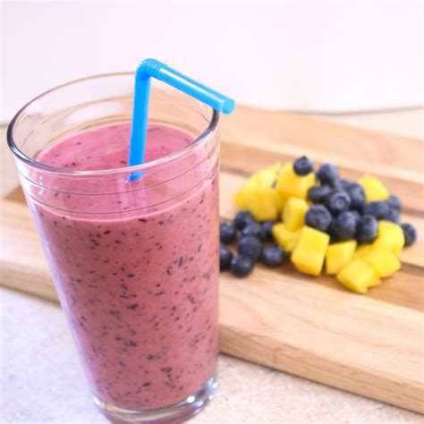 Crazy Deliciousness: Blueberry Mango Smoothie