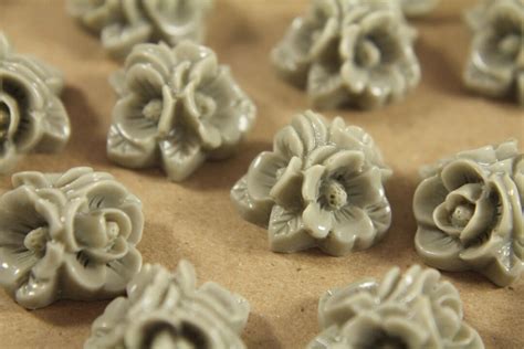 CLOSEOUT 20 Pc. Grey Flower Bouquet Cabochons 20mm RES-308 - Etsy