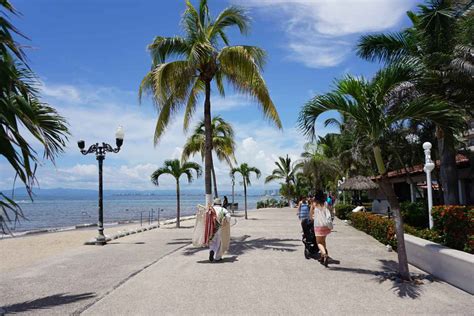 Malecon Boardwalk, Peurto Vallarta, Mexico - GoVisity.com