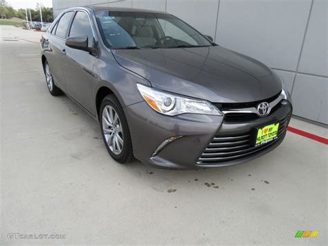 2017 Predawn Gray Mica Toyota Camry XLE #117247665 | GTCarLot.com - Car Color Galleries