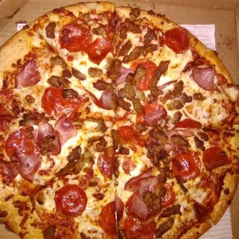 Pizza Hut Meat Lovers | Meat lovers pizza, Pizza hut, Food