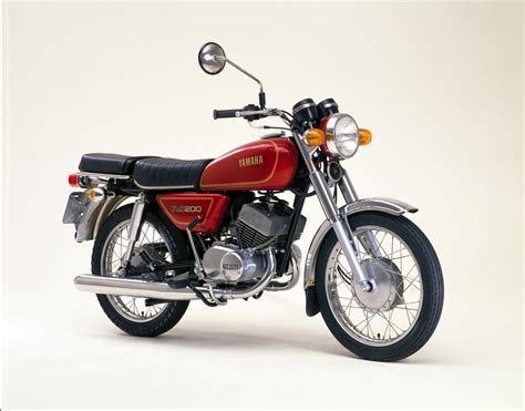 Yamaha RS200 Classic Bike Gallery | Classic Motorbikes