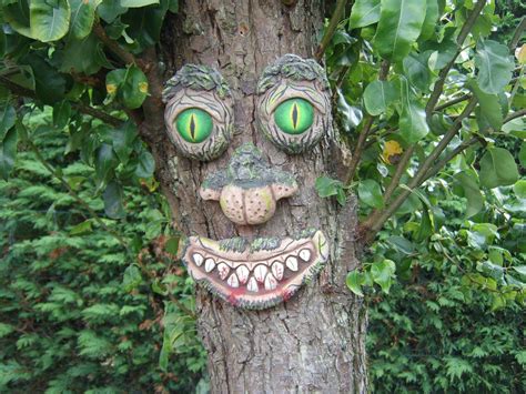 Halloween monster Tree Face scary tree decoration yard art | Etsy ...