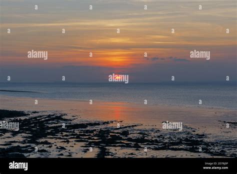 Sunset over the Bristol channel Stock Photo - Alamy