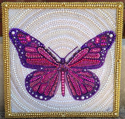 mardi gras beads - Google Search | Bead art, Mardi gras crafts, Mardi ...