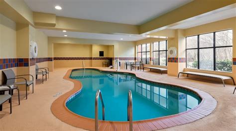 Book a Stay at Our Hotel in Smithfield, RI | Hampton Inn & Suites