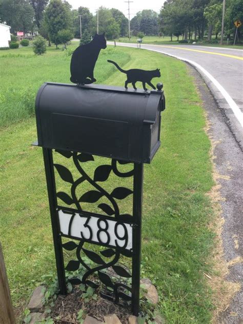 Cats Mailbox Topper by SCHROCKMETALFX on Etsy, $15.00 | Cat decor, Metal mailbox, Crazy cats