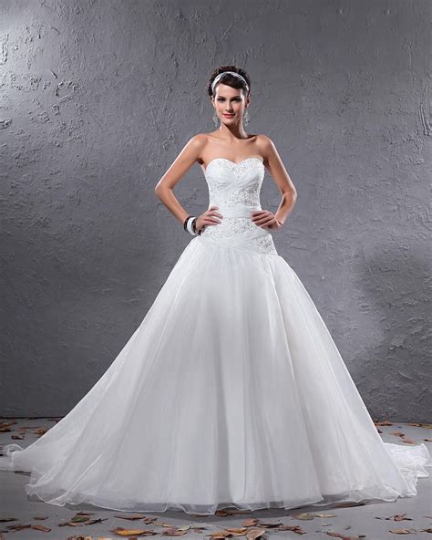 White ball gown wedding dresses: Pictures ideas, Guide to buying — Stylish Wedding Dresses