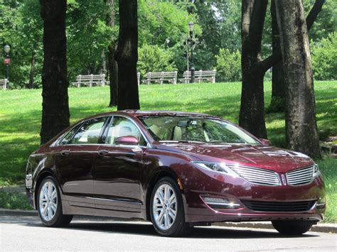 2013 Lincoln MKZ Hybrid: Brief First Drive