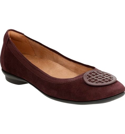 Clarks® 'Candra Blush' Flat | Nordstrom | Blush flats, Flat dress shoes ...