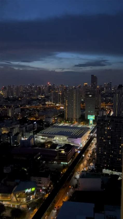 Bangkok Skyline 🌃 | Places to travel, Skyline, New york skyline