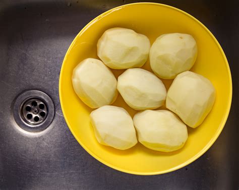 Peeled Potatoes Free Stock Photo - Public Domain Pictures