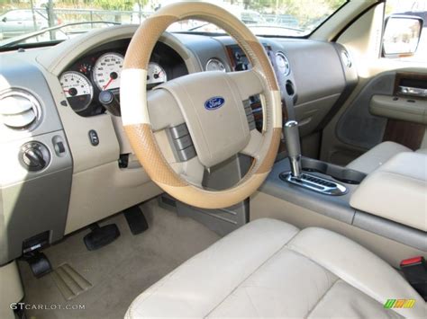 2004 Ford F150 Lariat SuperCrew 4x4 Interior Color Photos | GTCarLot.com