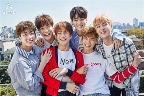 7 Times ASTRO Has Proven That They’re Fans Just Like Us | Soompi