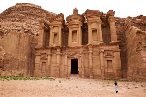 Petra Tour Review: Visiting The Ancient City Of Petra, Jordan (2019 Guide)