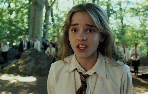 Buckbeak kicks Draco Hair Gel, and everyone lulz. Everyone except Hermione. | This Is What It's ...