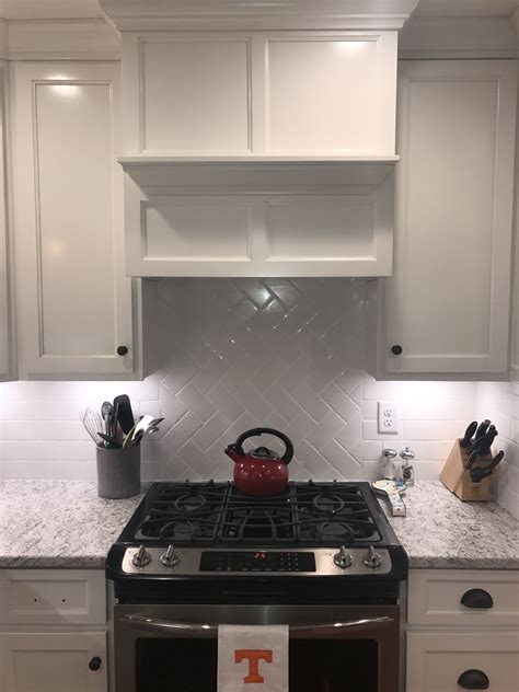 20+ White Subway Tile Backsplash Kitchen – DECOOMO