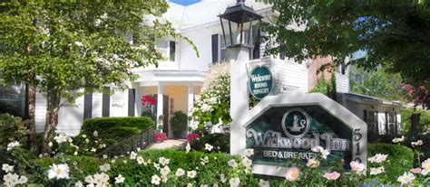 Saugatuck Bed and Breakfast & Romantic Michigan Hotel | Wickwood Inn ...