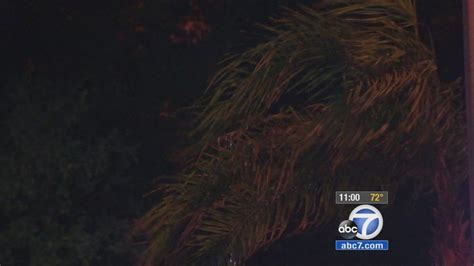 Strong Santa Ana winds sweep through Southland - ABC7 Los Angeles