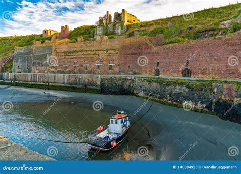 Porthgain, Pembrokeshire, Dyfed, Wales, UK Editorial Stock Photo - Image of fishing, europe ...