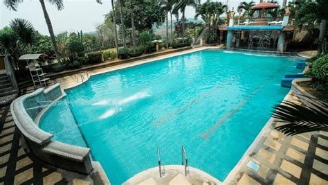 Cristina Villas Mountain Resort | Resort Swimming Pool