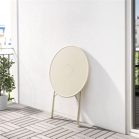 SALTHOLMEN Table, outdoor, foldable beige, 25 5/8" - IKEA in 2021 | Ikea outdoor table, Flexible ...