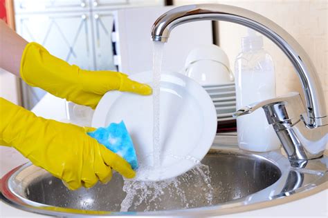 How to Wash Dishes the Right Way: A Detailed Guide - Finding Farina