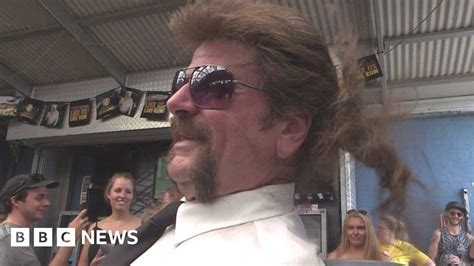 Hair to stay: Australians celebrate the mullet - BBC News