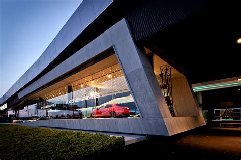 Benz NK Showroom - Vaslab Architecture