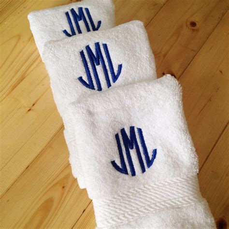 Monogram Guest Towel / Fingertip Towel / Terry Cloth / Face Towel