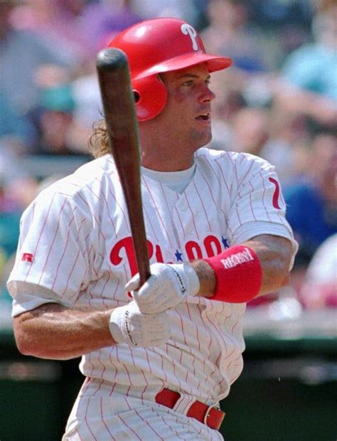 Darren Daulton, Catcher for the 1993 Pennant-Winning Phillies, Dies at 55 - The New York Times