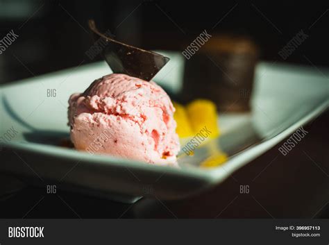 Dessert Plate Image & Photo (Free Trial) | Bigstock