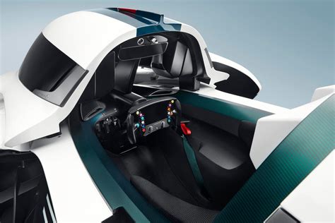 McLaren Solus GT Is Single-Seat, Track-Only Mayhem - CNET