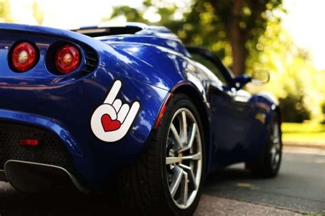 How to design and print personalized car stickers