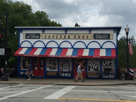 Chagrin Falls Popcorn Shop in Chagrin Falls, Ohio - Kid-friendly Restaurants | Trekaroo