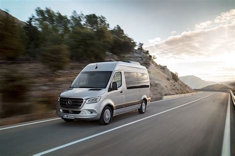 Mercedes-Benz Sprinter-based RV Reviewed by AutoBlog - autoevolution