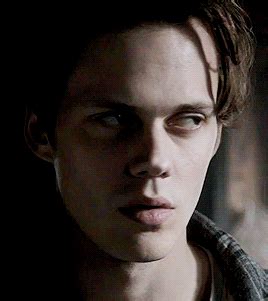 Pin by Zeryce Arya on Skarsgard Obsession | Bill skarsgard, Bill ...