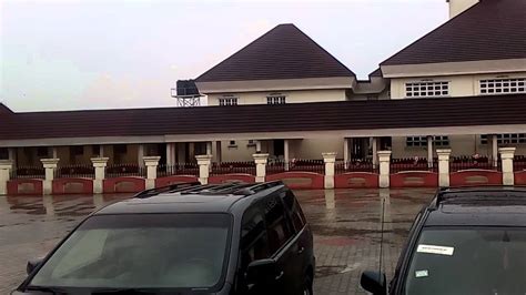 The Palace of the Olu Of Warri - YouTube