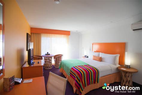 The Saguaro Palm Springs Review: What To REALLY Expect If You Stay