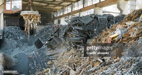 Scrapyard Magnet Photos and Premium High Res Pictures - Getty Images