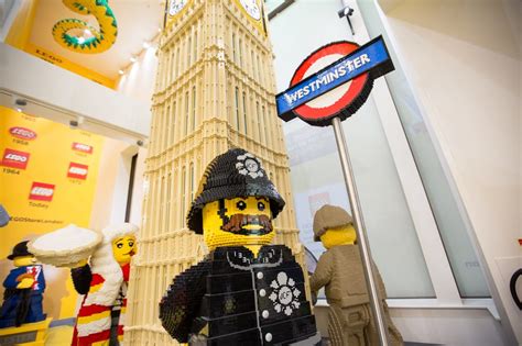 Inside Lego's magical new London home - CNET