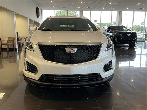 2021 Cadillac XT5 Sport Looks Slick With Optional Black Wheels: Photos