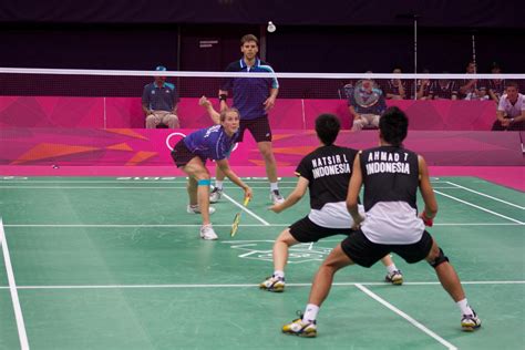 File:Badminton at the 2012 Summer Olympics 9180.jpg - Wikimedia Commons