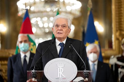 Italy's president calls on Draghi to save country from crisis | Reuters